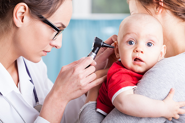 Hearing tests for a newborn baby